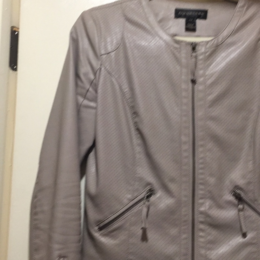 Beige pleather jacket - Picture 3 of 5